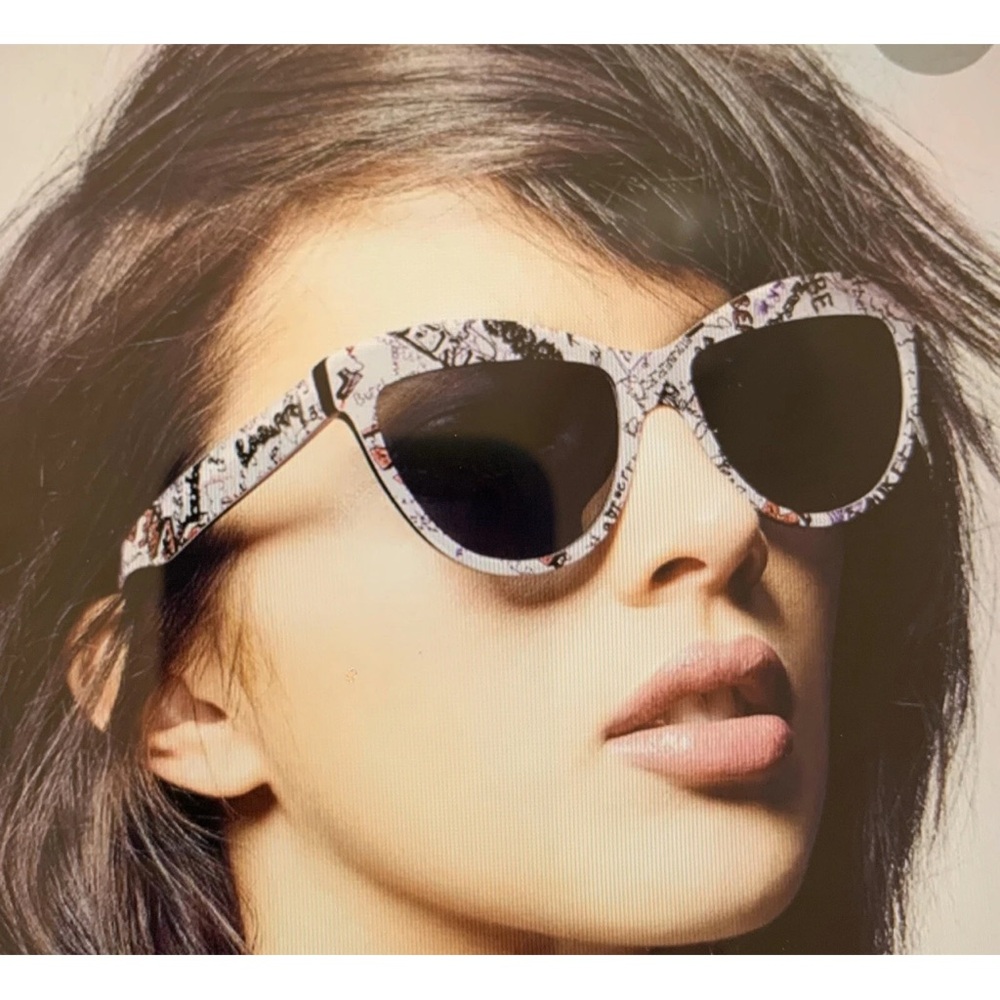 NWT Burberry Scribble Doodle White Cat Eye Sunglasses